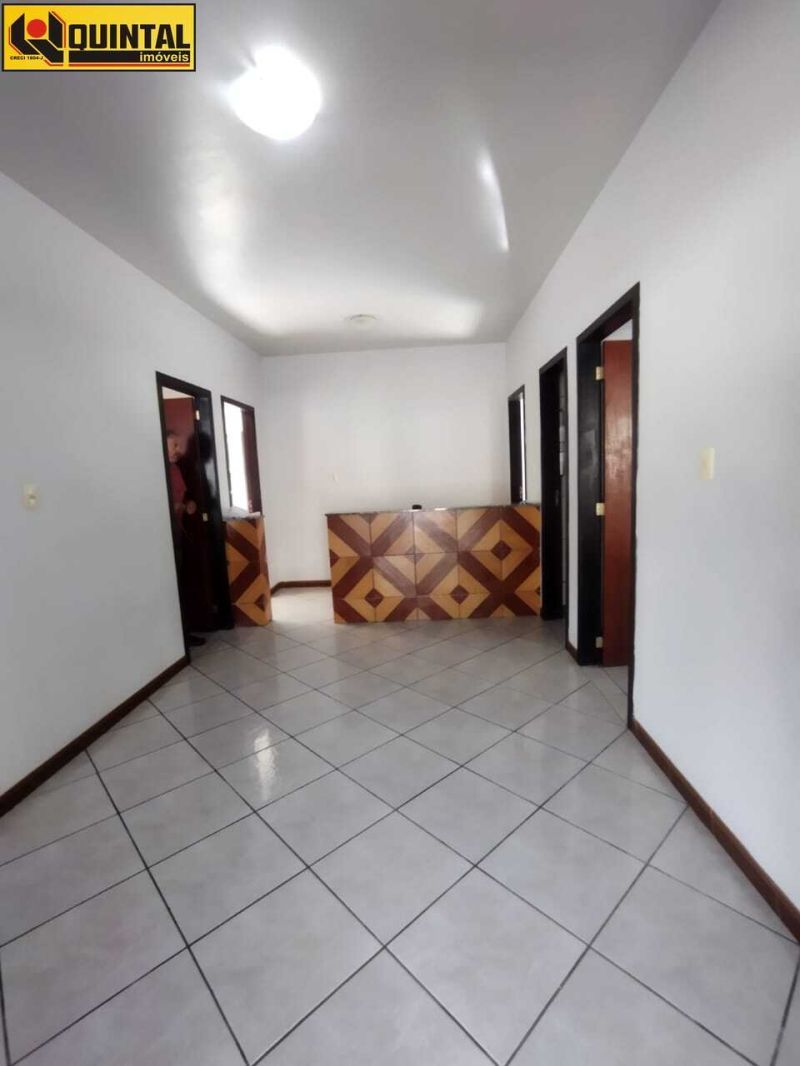 Casa Residencial 3 dormitórios no bairro GLORIA em BLUMENAU