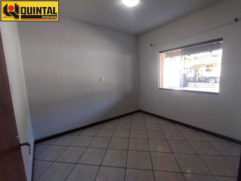 Casa Residencial 3 dormitórios no bairro GLORIA em BLUMENAU