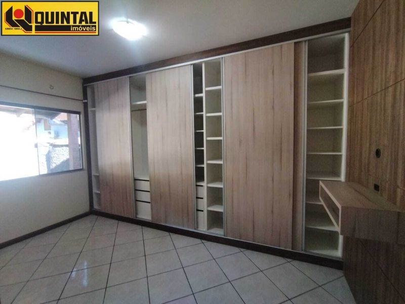 Casa Residencial 3 dormitórios no bairro GLORIA em BLUMENAU