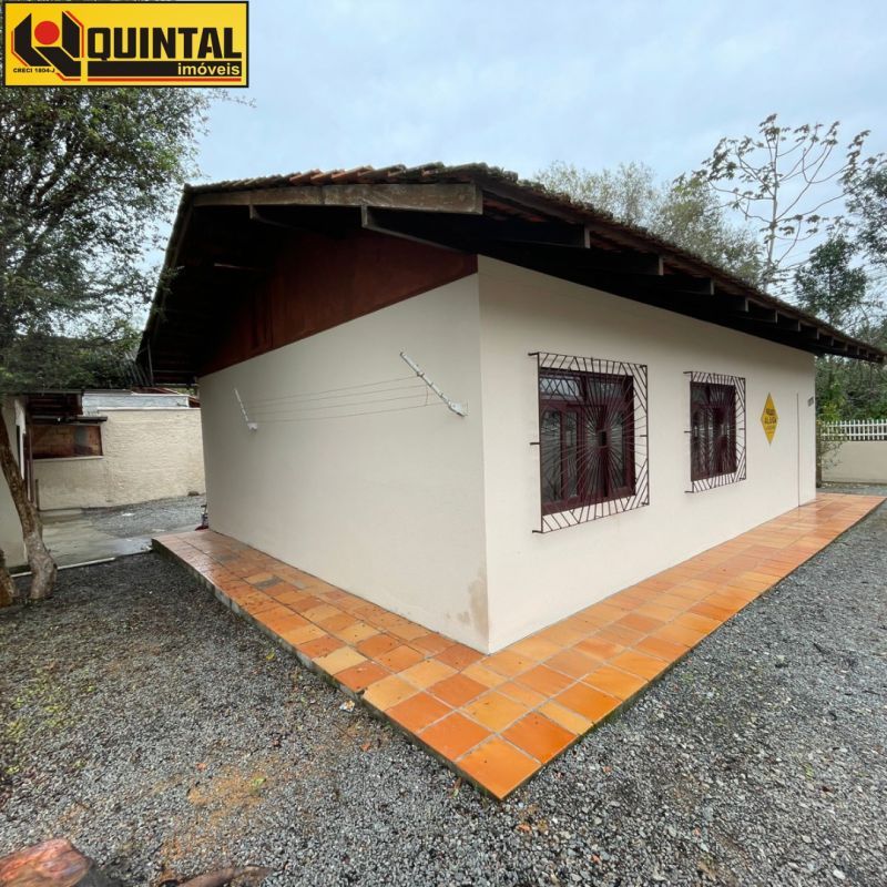 Casa Residencial 3 dormitórios no bairro AGUA VERDE em BLUMENAU