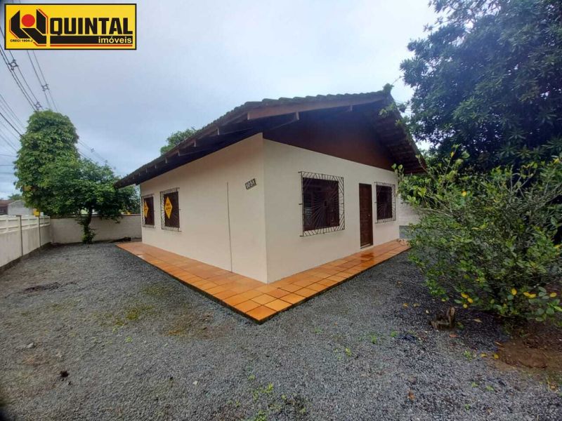 Casa Residencial 3 dormitórios no bairro AGUA VERDE em BLUMENAU