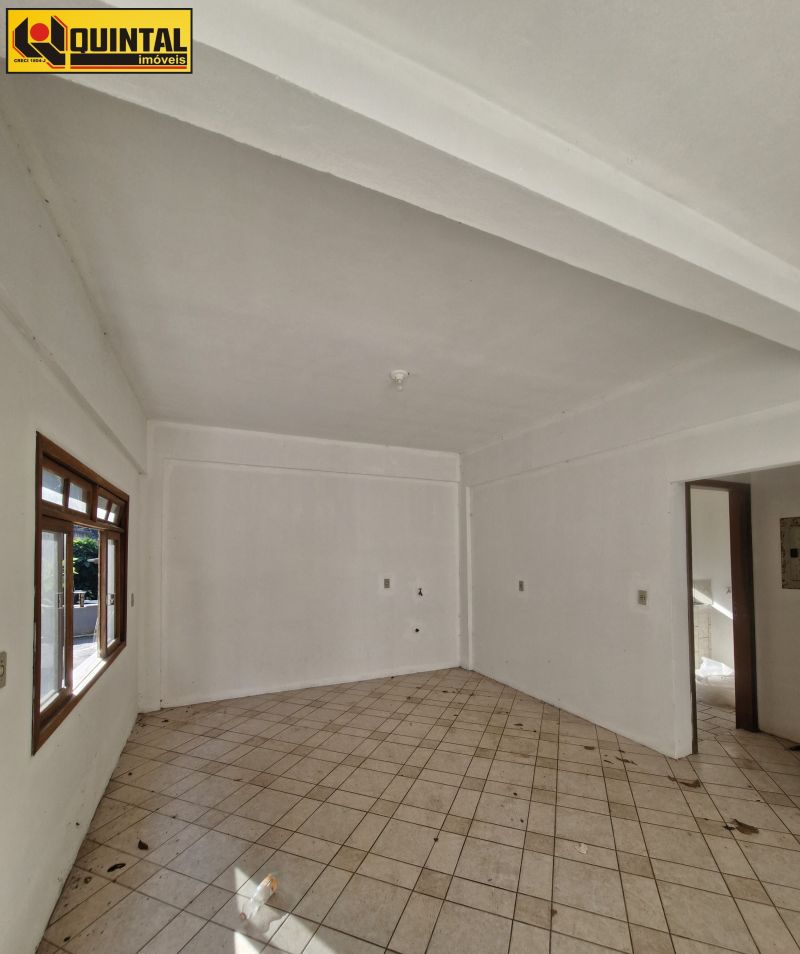 Casa Residencial 3 dormitórios no bairro GARCIA em BLUMENAU
