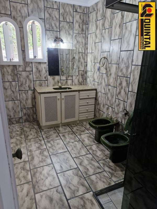 Casa Residencial 4 dormitórios no bairro GARCIA em BLUMENAU