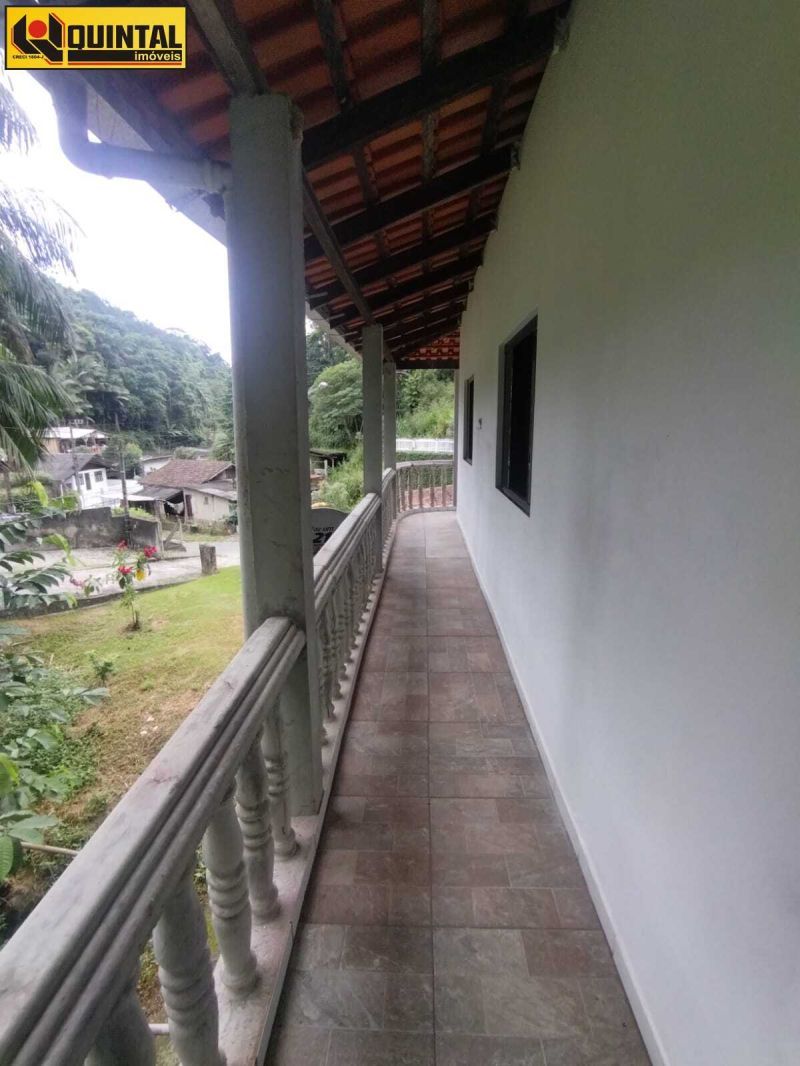 Casa Residencial 3 dormitórios no bairro GLORIA em BLUMENAU