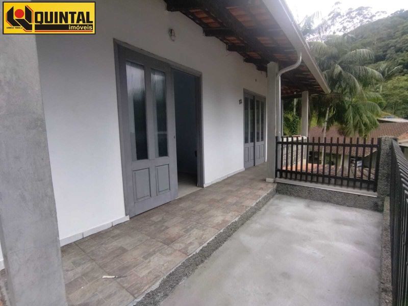 Casa Residencial 3 dormitórios no bairro GLORIA em BLUMENAU