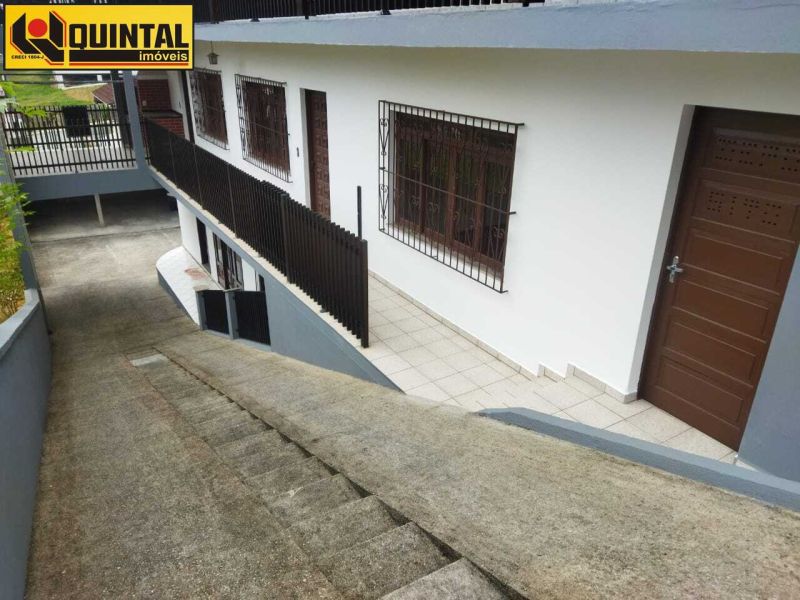 Casa Residencial 3 dormitórios no bairro GARCIA em BLUMENAU