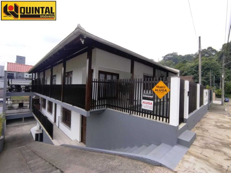 Casa Residencial 3 dormitórios no bairro GARCIA em BLUMENAU