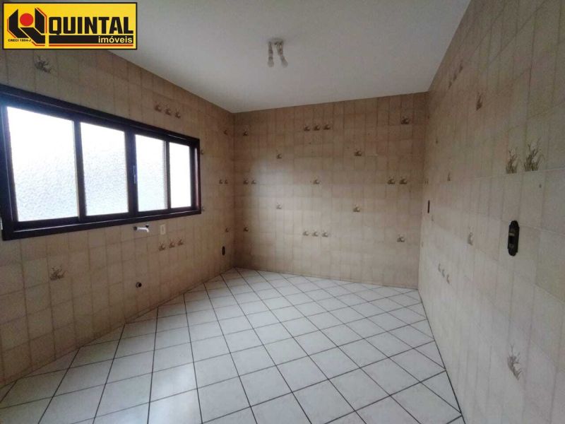 Casa Residencial 3 dormitórios no bairro GARCIA em BLUMENAU