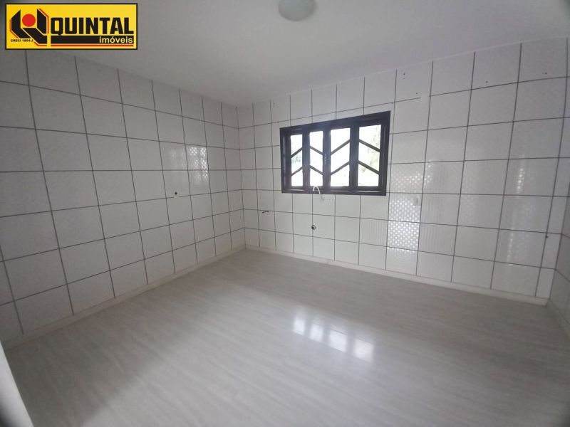 Sobrado 3 dormitórios no bairro GLORIA em BLUMENAU