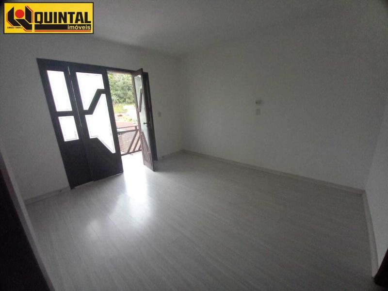 Sobrado 3 dormitórios no bairro GLORIA em BLUMENAU
