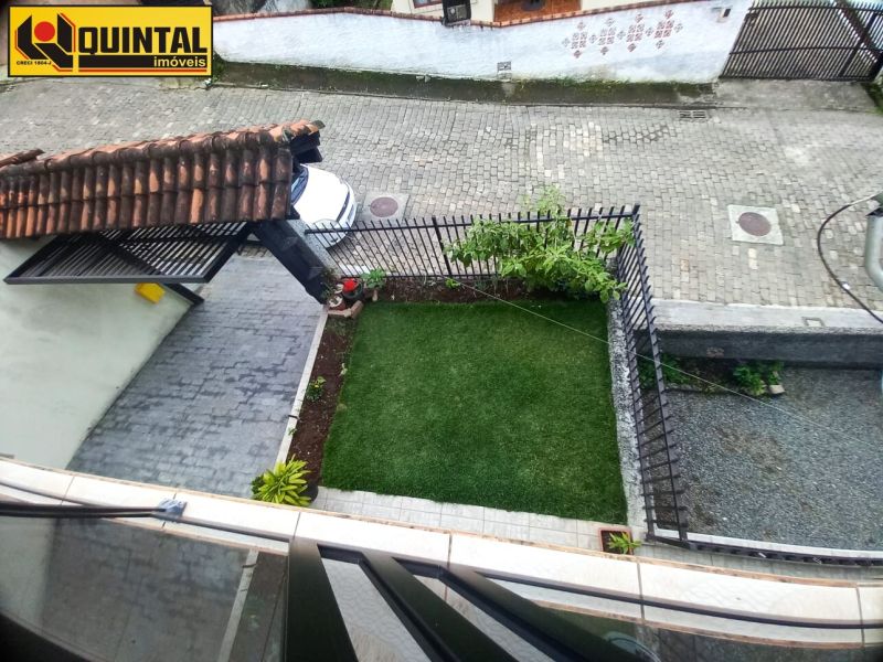Sobrado 3 dormitórios no bairro GLORIA em BLUMENAU