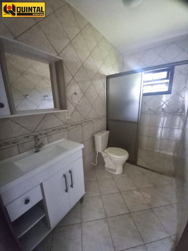 Sobrado 3 dormitórios no bairro GLORIA em BLUMENAU