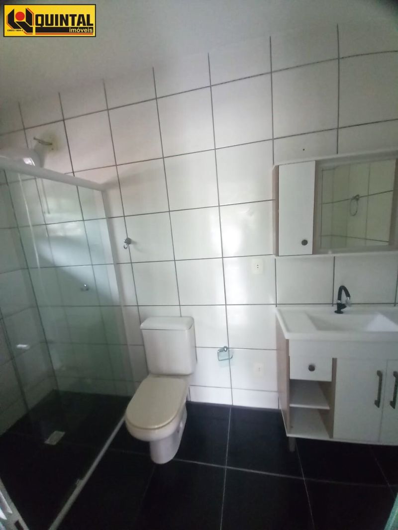 Sobrado 3 dormitórios no bairro GLORIA em BLUMENAU