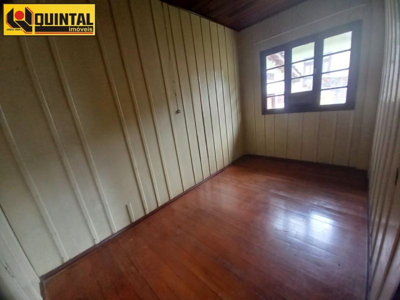Casa Residencial 3 dormitórios no bairro GLORIA em BLUMENAU