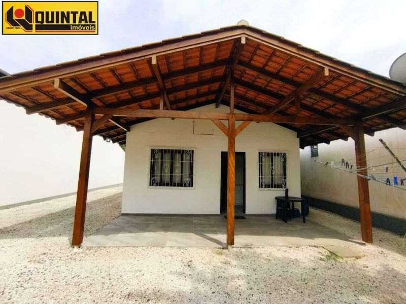 Casa Residencial 2 dormitórios no bairro VELHA em BLUMENAU