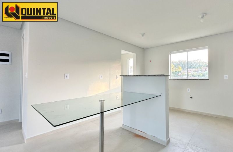 Sobrado 2 dormitórios no bairro AGUA VERDE em BLUMENAU