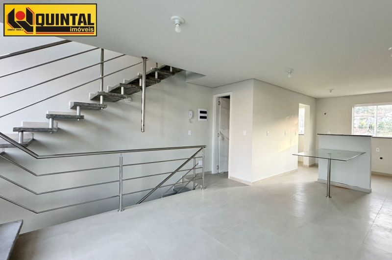 Sobrado 2 dormitórios no bairro AGUA VERDE em BLUMENAU