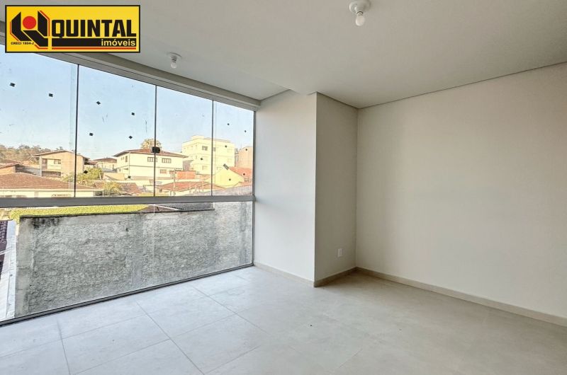 Sobrado 2 dormitórios no bairro AGUA VERDE em BLUMENAU