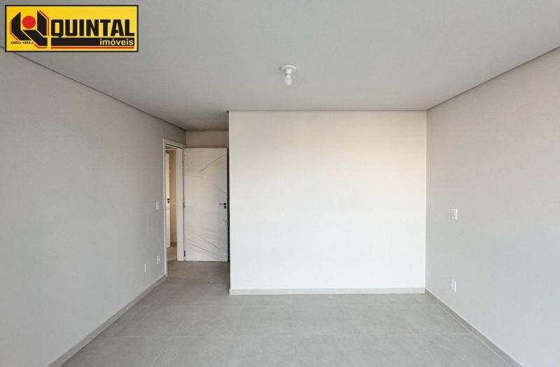 Sobrado 2 dormitórios no bairro AGUA VERDE em BLUMENAU