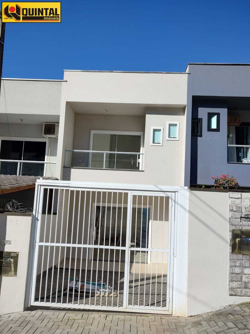Sobrado 2 dormitórios no bairro ITOUPAVAZINHA em BLUMENAU
