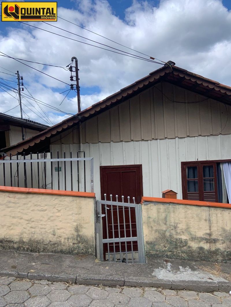 Kitnet 1 dormitório no bairro GARCIA em BLUMENAU