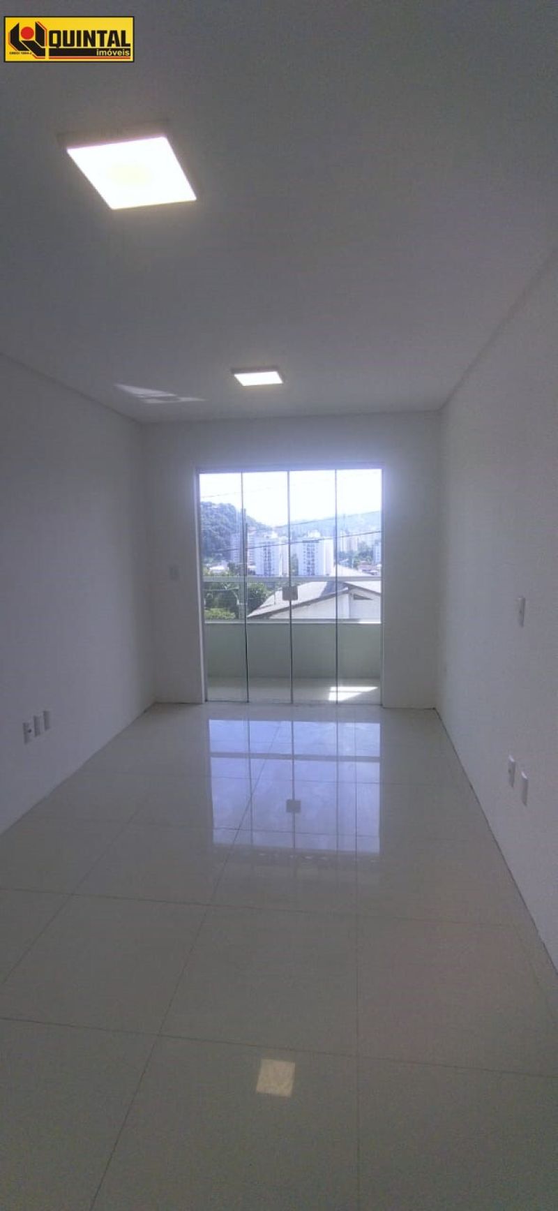 Sobrado 3 dormitórios no bairro GARCIA em BLUMENAU