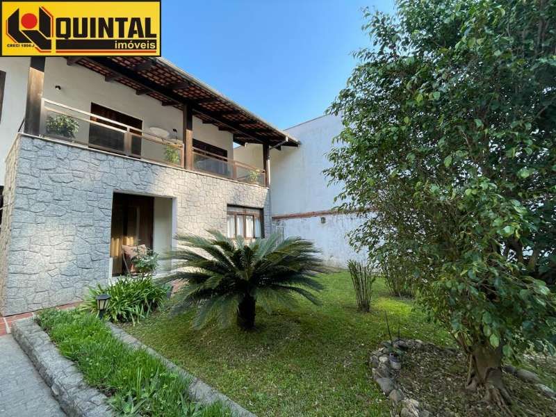 Casa Residencial 4 dormitórios no bairro PROGRESSO em BLUMENAU