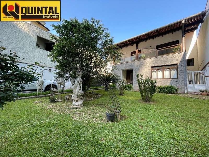 Casa Residencial 4 dormitórios no bairro PROGRESSO em BLUMENAU