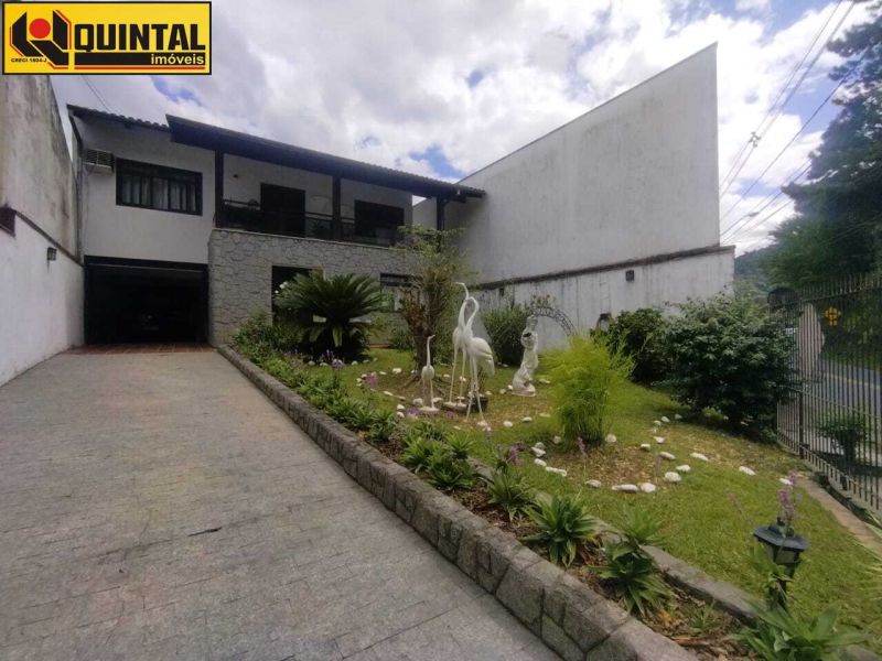 Casa Residencial 4 dormitórios no bairro PROGRESSO em BLUMENAU