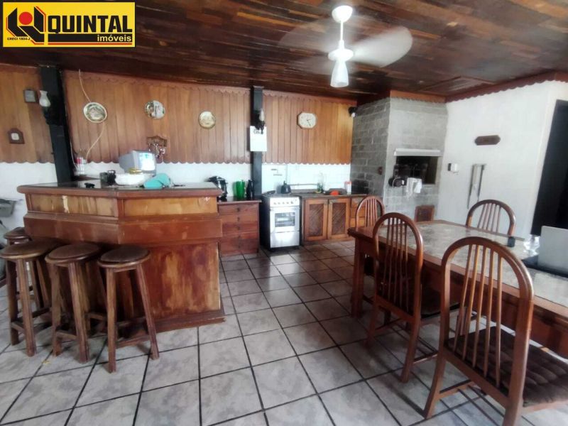 Casa Residencial 4 dormitórios no bairro PROGRESSO em BLUMENAU