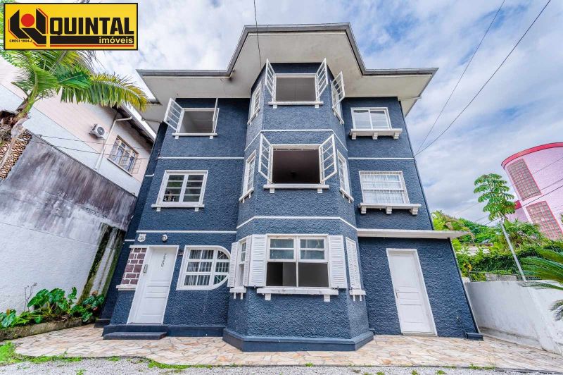 Casa Comercial 6 dormitórios no bairro CENTRO em BLUMENAU