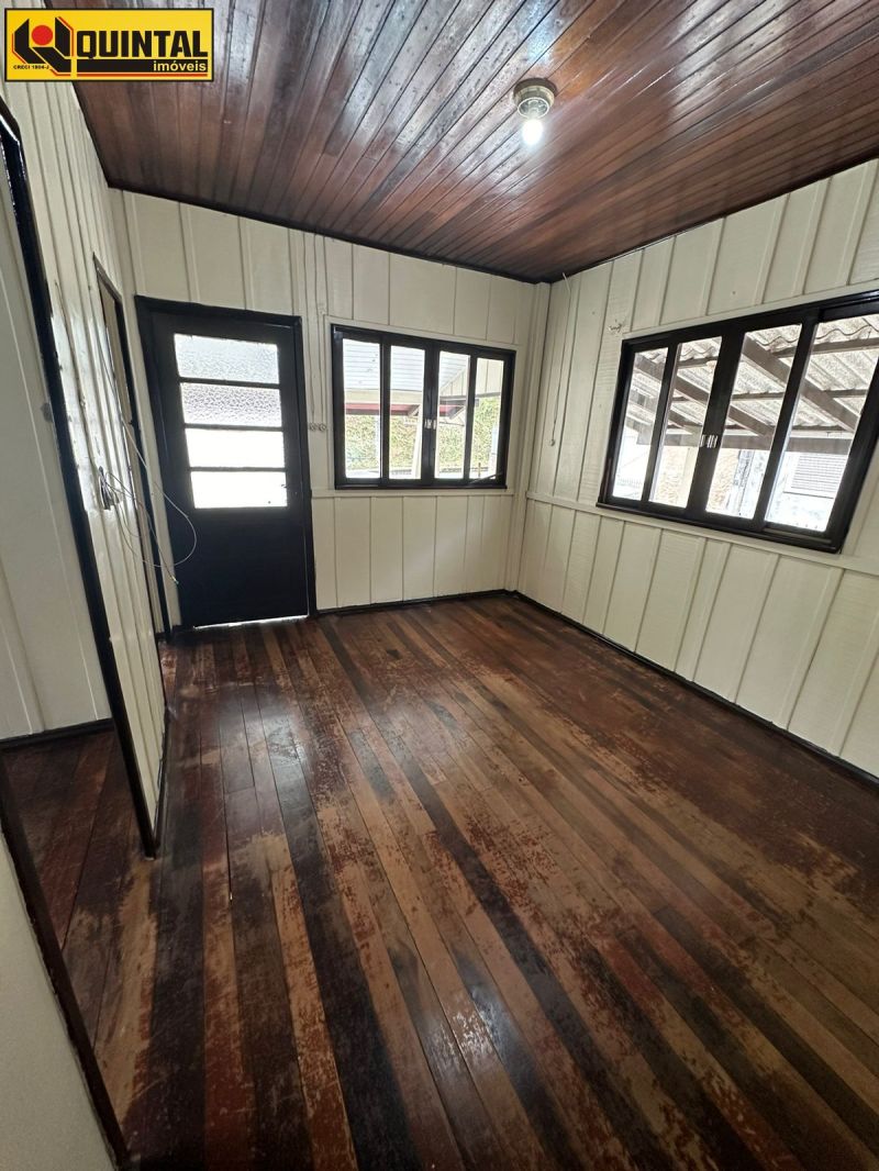 Casa Residencial 2 dormitórios no bairro GLORIA em BLUMENAU