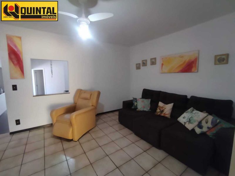 Casa Residencial 4 dormitórios no bairro GARCIA em BLUMENAU