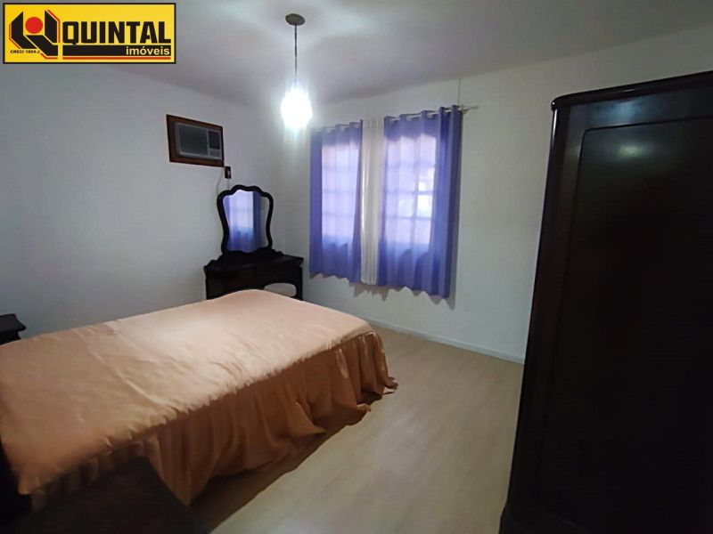 Casa Residencial 4 dormitórios no bairro GARCIA em BLUMENAU