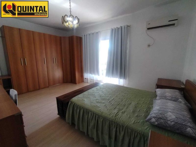 Casa Residencial 4 dormitórios no bairro GARCIA em BLUMENAU