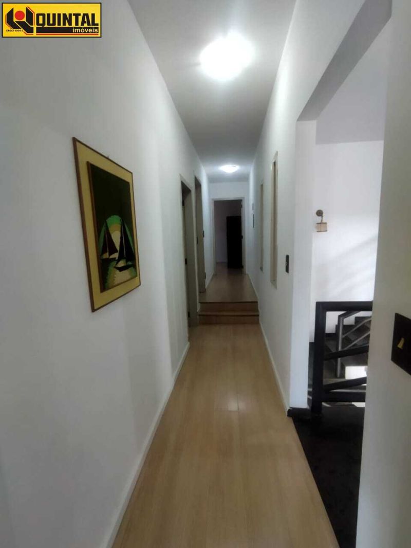 Casa Residencial 4 dormitórios no bairro GARCIA em BLUMENAU