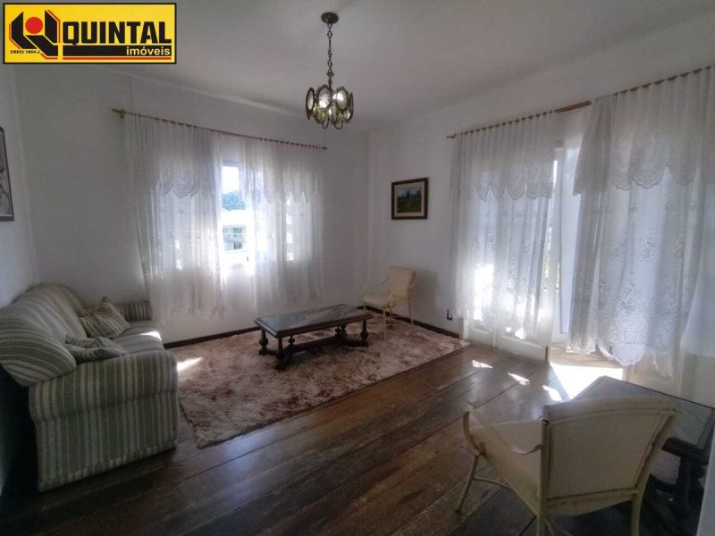 Casa Residencial 4 dormitórios no bairro GARCIA em BLUMENAU