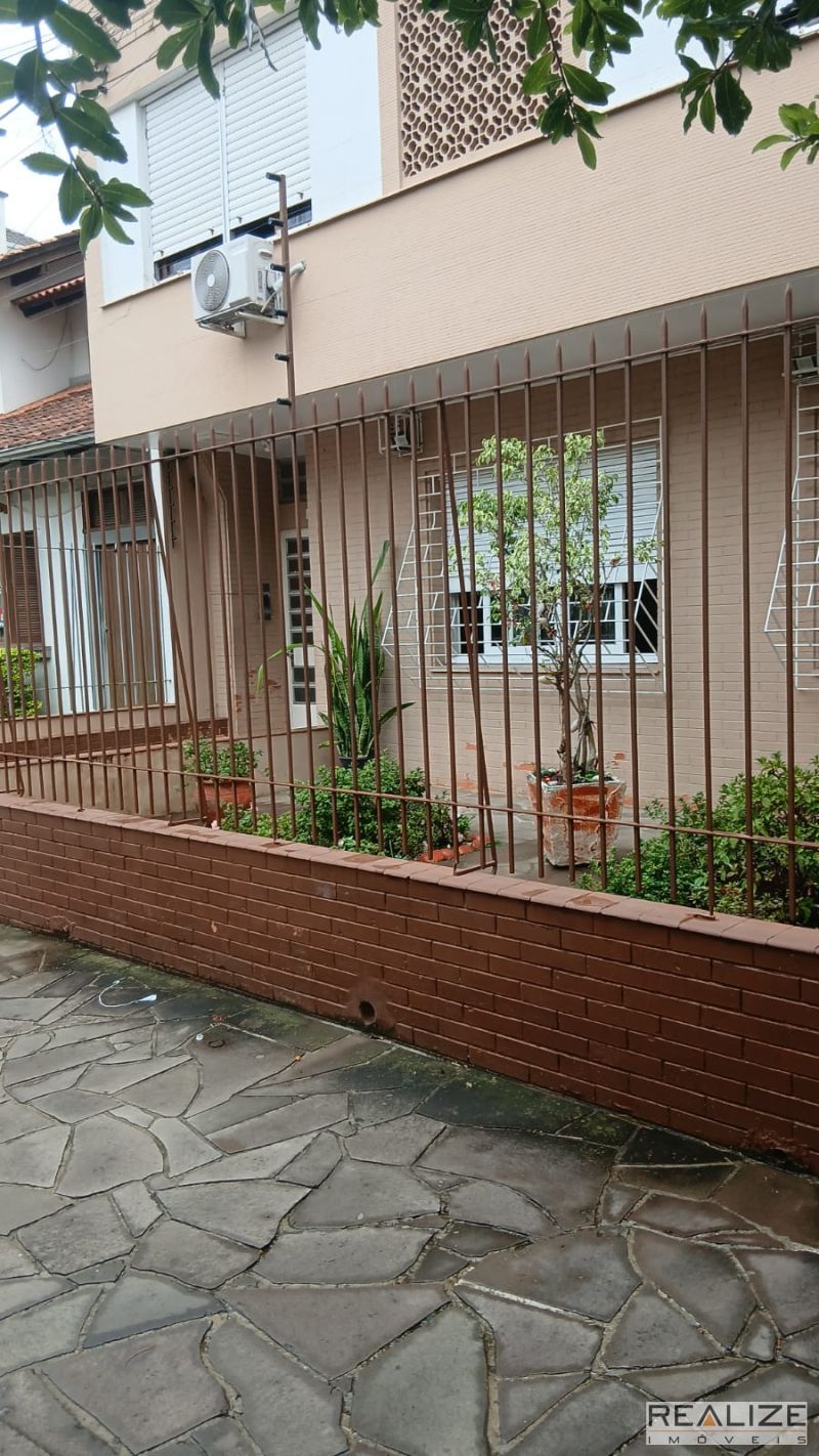 Apto no bairro AZENHA em PORTO ALEGRE