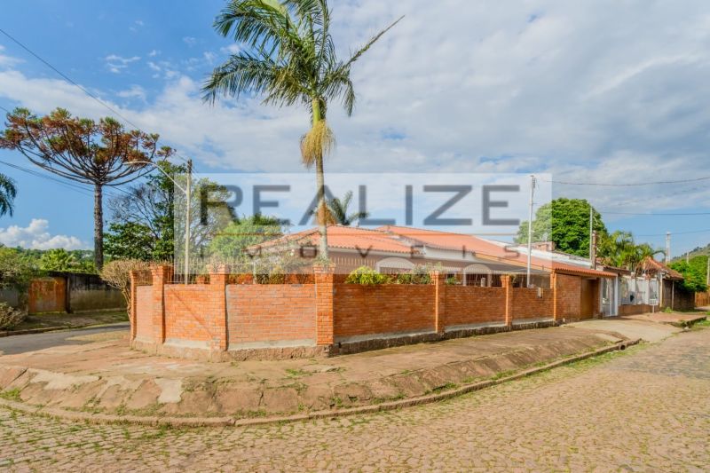 Casa 3 dormitório(s)  no bairro Guarujá em PORTO ALEGRE