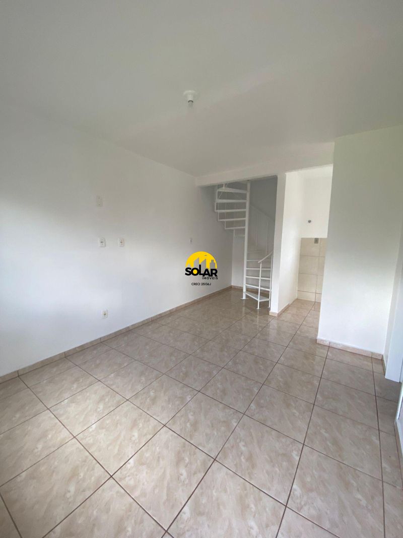 CASA 2 quartos  no bairro TRÊS VENDAS