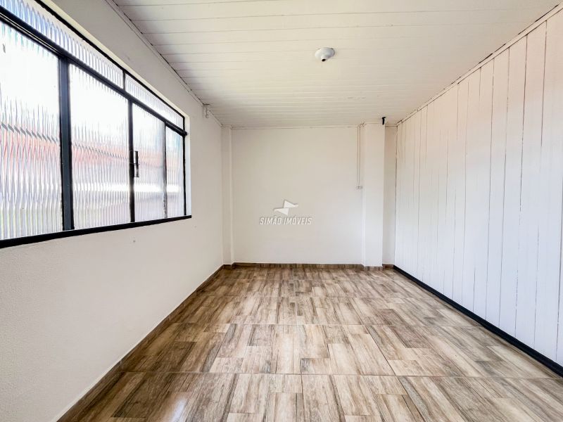 Casa/ Fundos 2 quartos  em ERECHIM