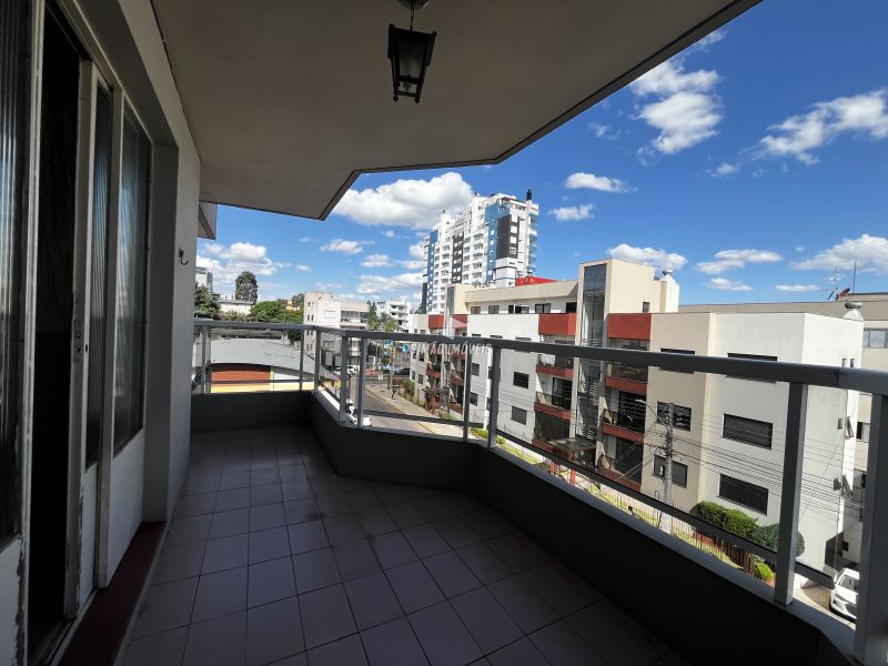 Apartamento 3 quartos  em ERECHIM