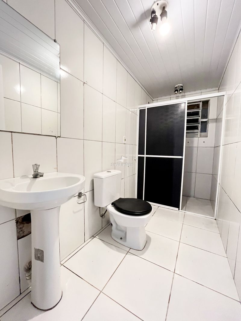 Casa/ Fundos 1 quarto  em ERECHIM