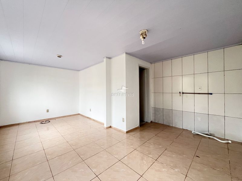 Casa/ Fundos 1 quarto  em ERECHIM