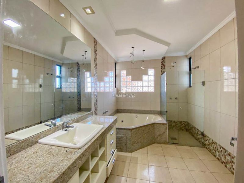Casa 4 quartos  em ERECHIM