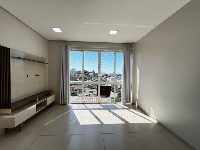 Cobertura 2 quartos  em ERECHIM