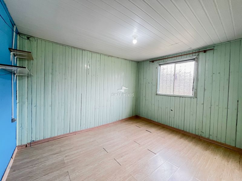 Casa/ Fundos 2 quartos  em ERECHIM
