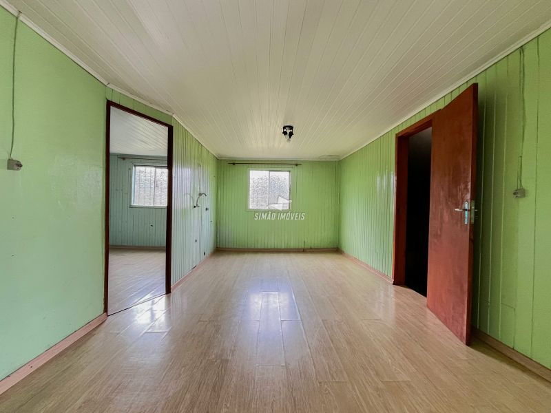 Casa/ Fundos 2 quartos  em ERECHIM