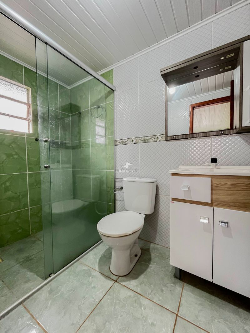 Casa/ Fundos 2 quartos  em ERECHIM