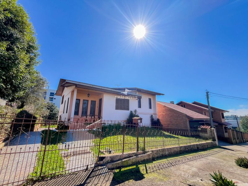 Casa 4 quartos  em ERECHIM